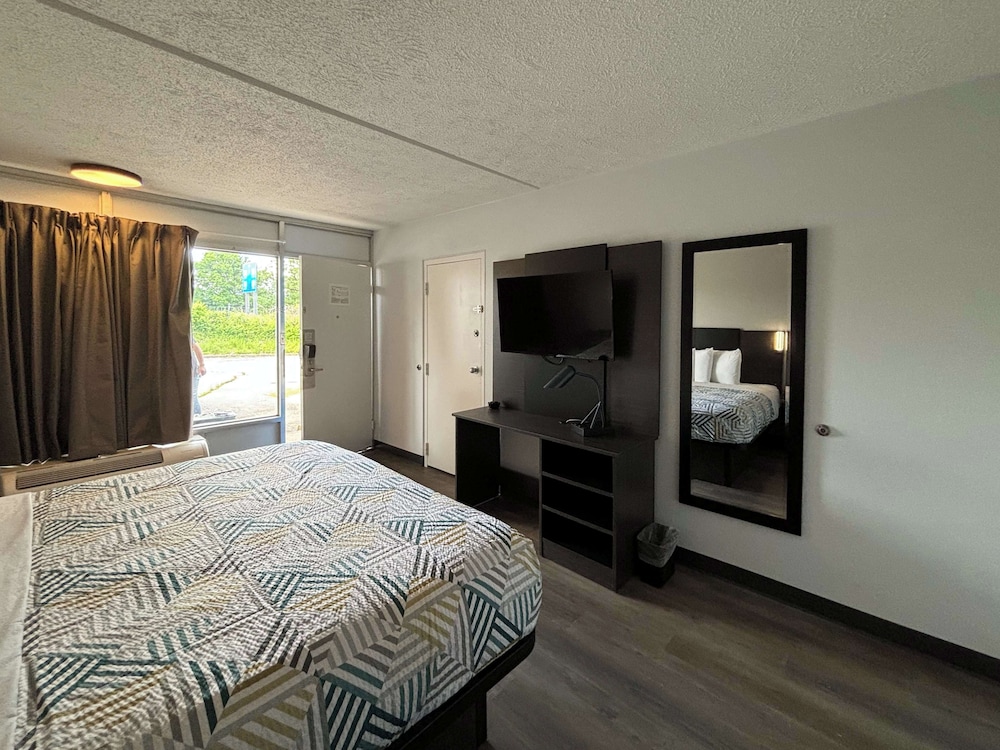 Motel6 Richmond, KY – EKU Campus Area 16/30
