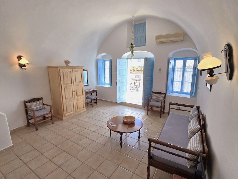 Aethrio Sunset Village Oia 34/87