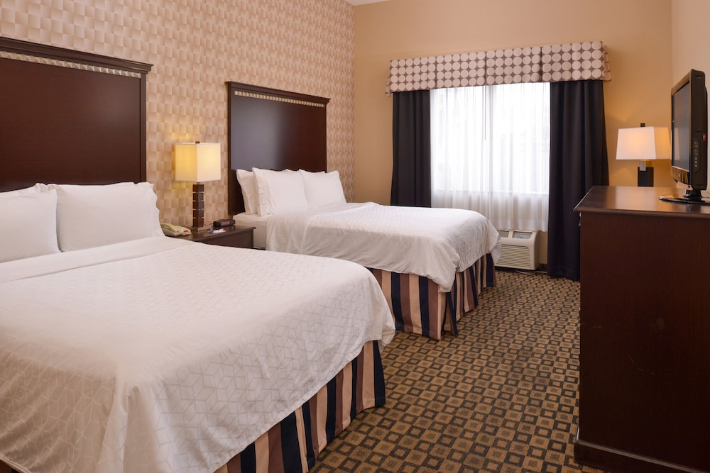 Holiday Inn Express & Suites Royse City - Rockwall, an IHG Hotel 21/70