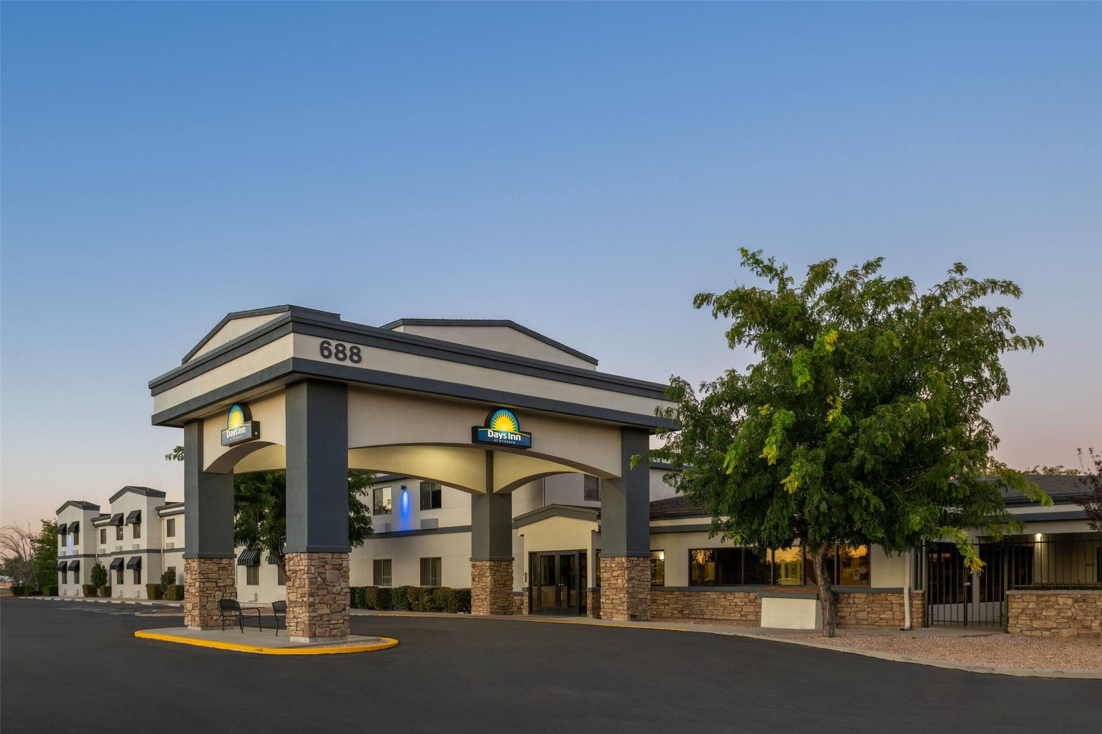 Days Inn by Wyndham Chino Valley 2/32