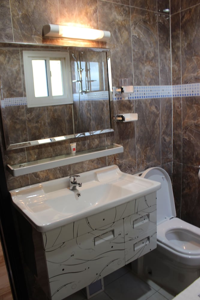 Safyad Hotel 36/40