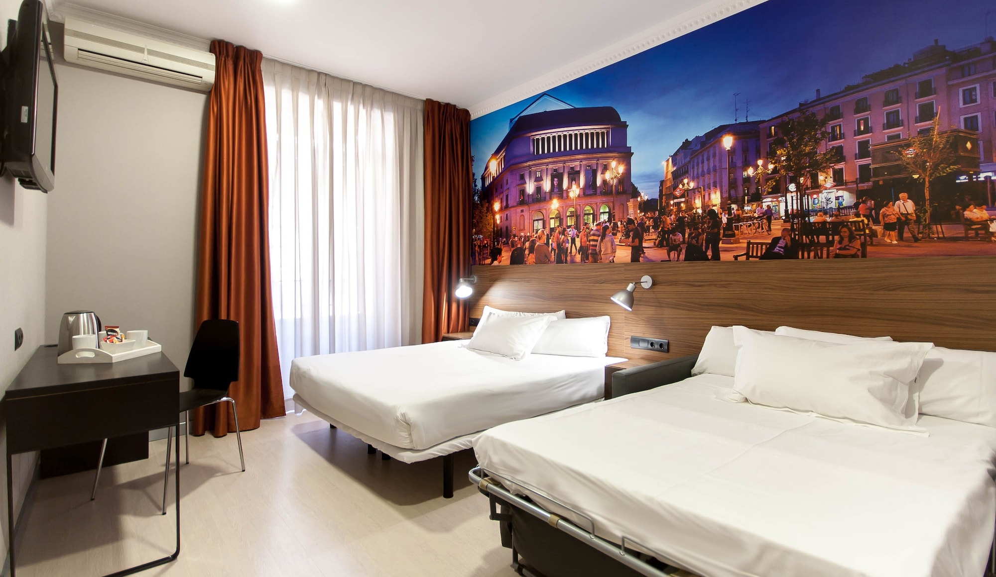 ROOM, TRIPLE