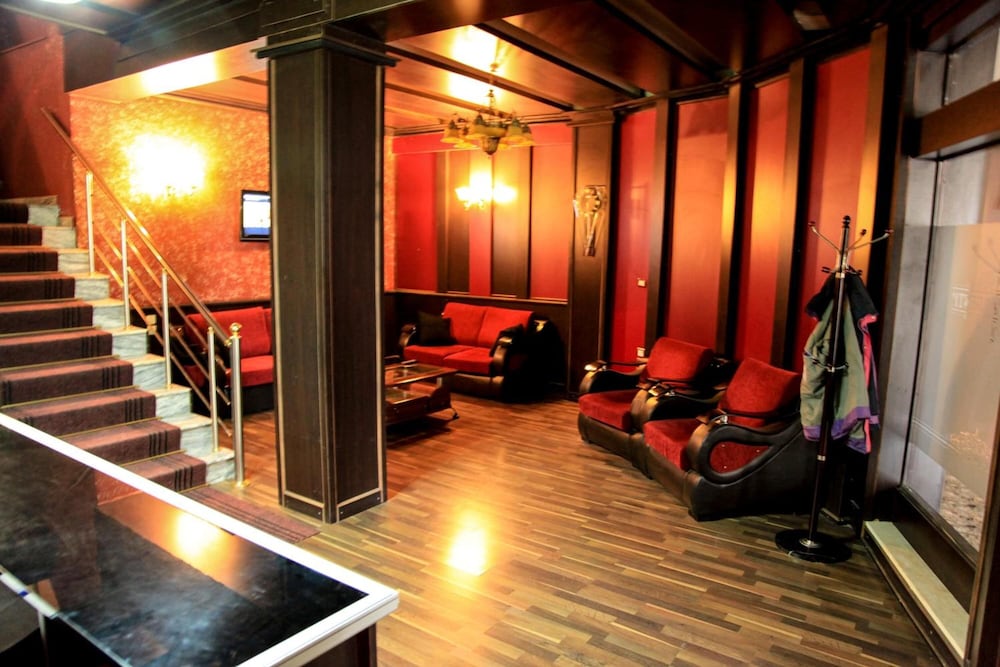 Hotel Argenti Shkoder 25/48