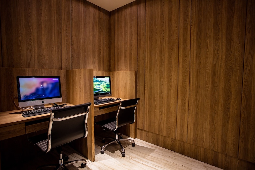 Fullon Hotel Taoyuan Airport Access Mrt A8 60/64