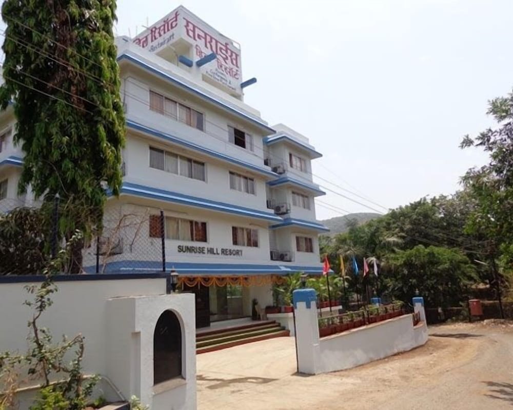 Sunrise Hill Resort 7/42