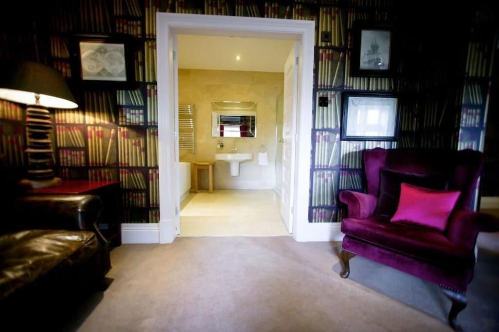 Mitton Hall 27/50