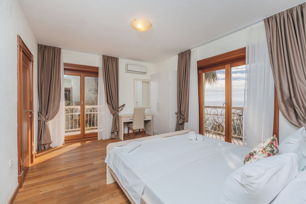 Pietra Mare Apartments 18/50