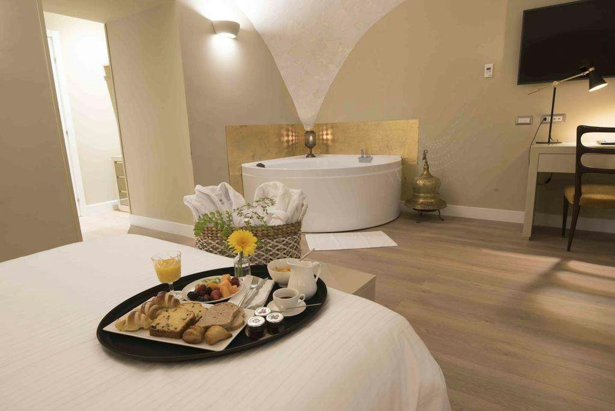 Caruso Place Boutique Wellness Suites 47/70