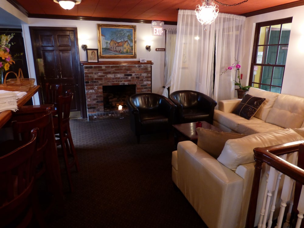 Old City House Inn and Restaurant 23/33