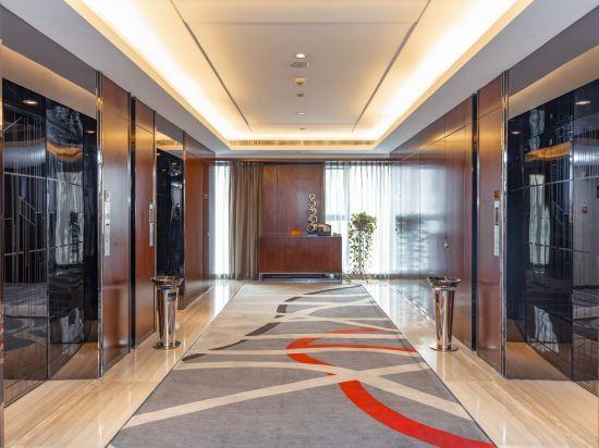 Jitang New Century Hotel 8/34