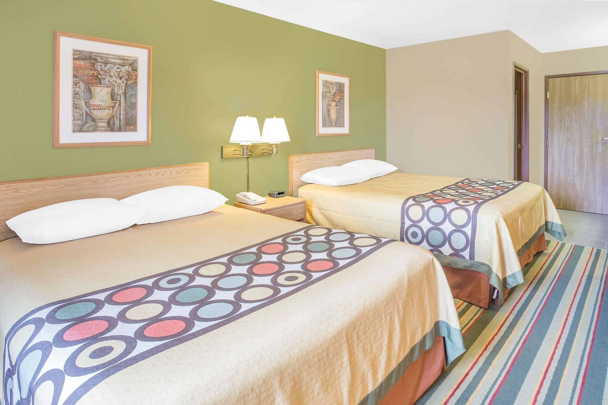 Studio, Suite, 3 Double Beds
