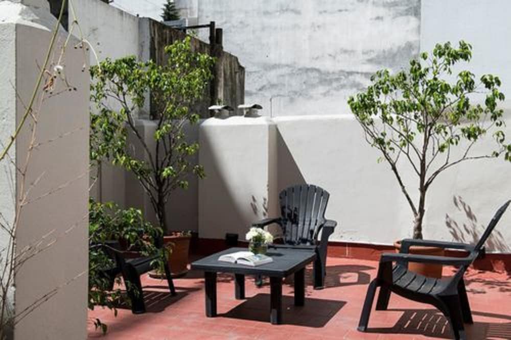 Patios De Recoleta 50/58