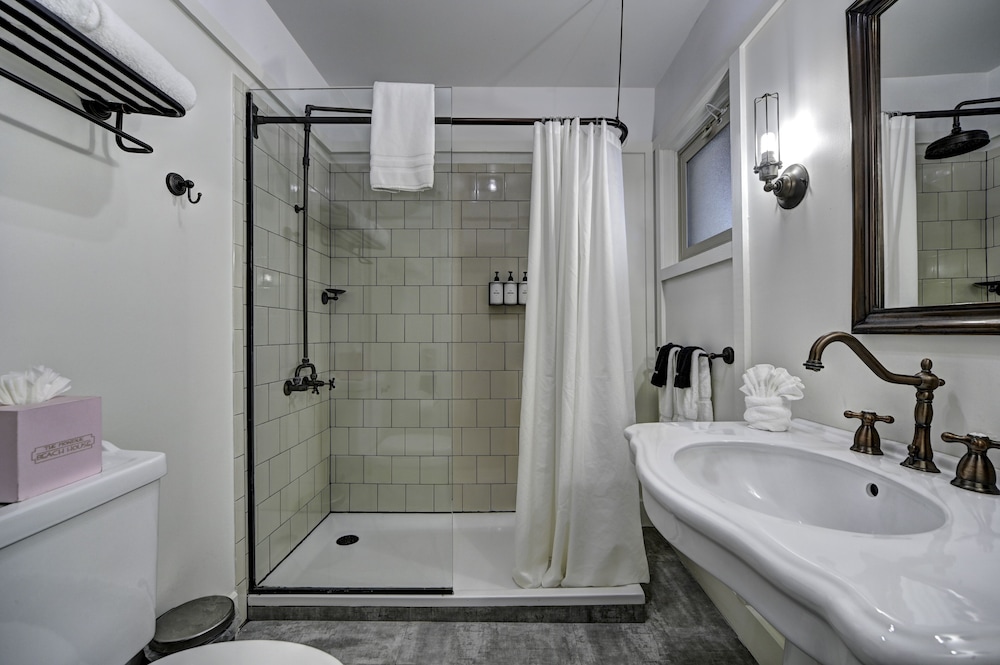 The Montauk Beach House 44/46