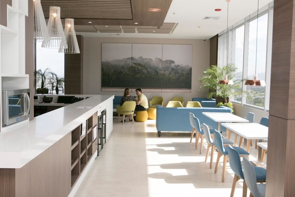 Lobby at Hampton By Hilton Cucuta, CUCUTA