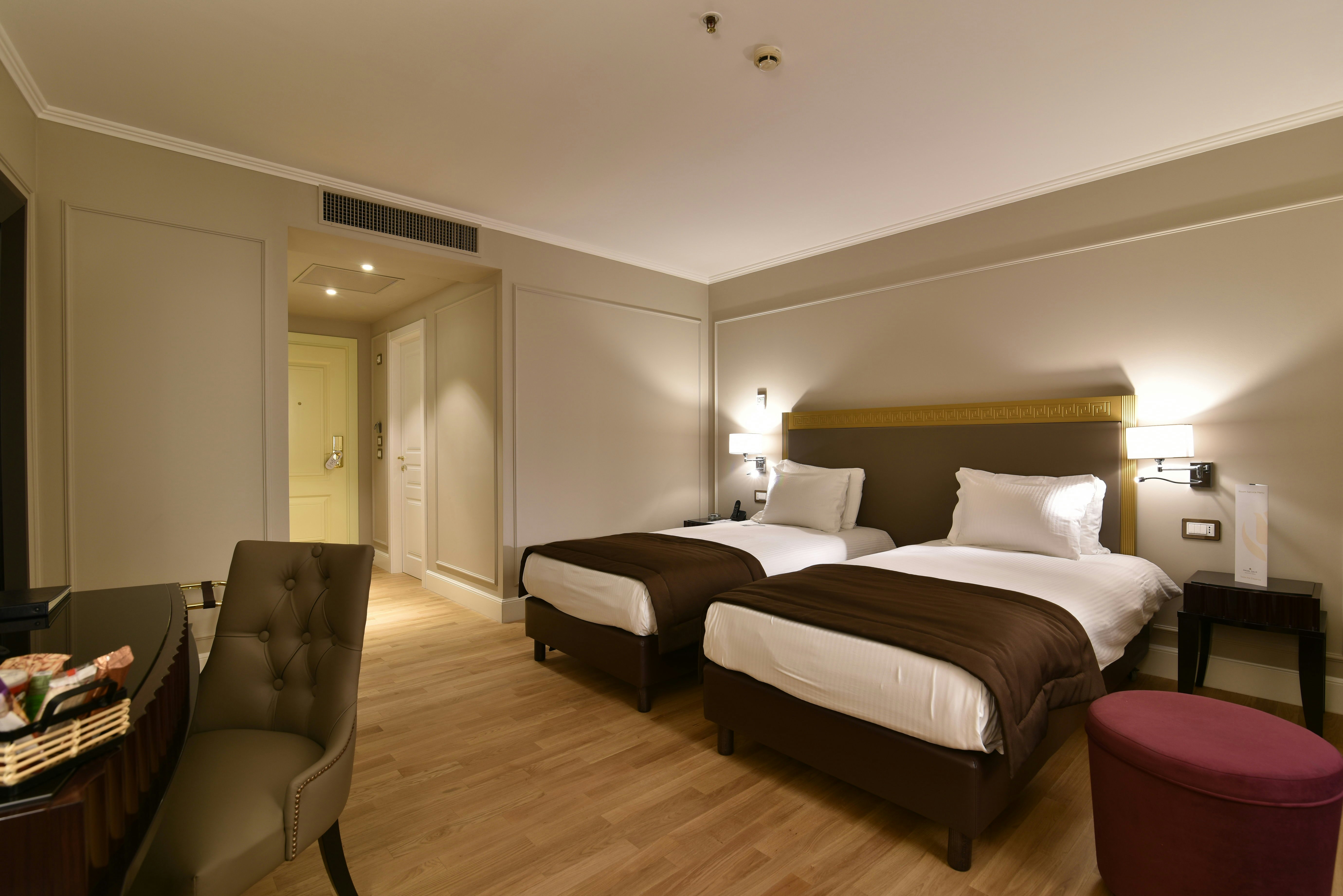 GRAND HOTEL YEREVAN 27/65