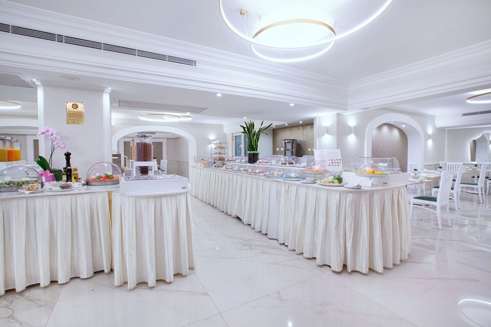 Hotel Michelangelo 12/76