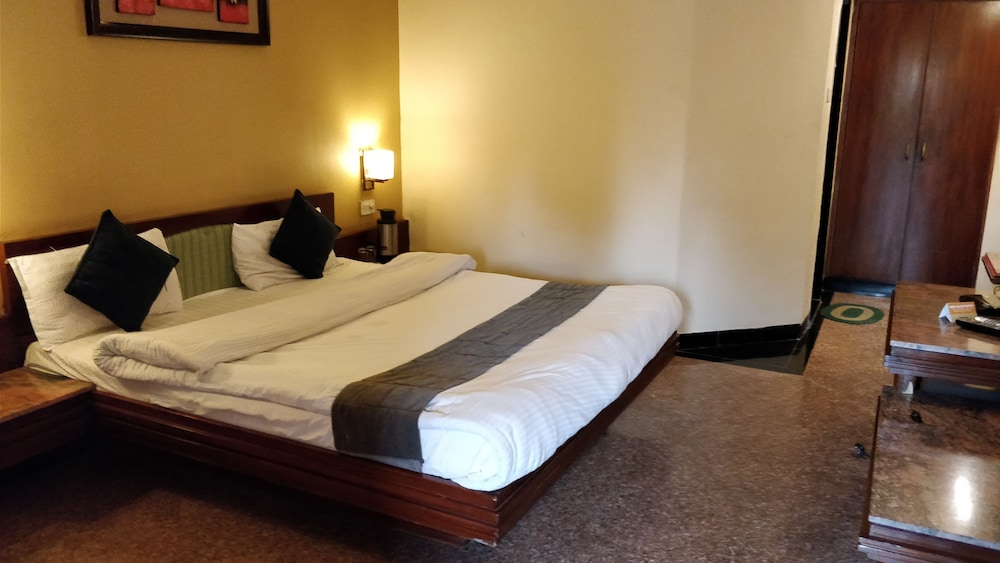 STANDARD, KING BED