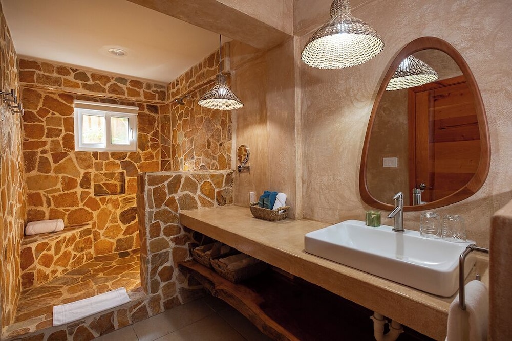 Kalimera Beach Hotel 46/48