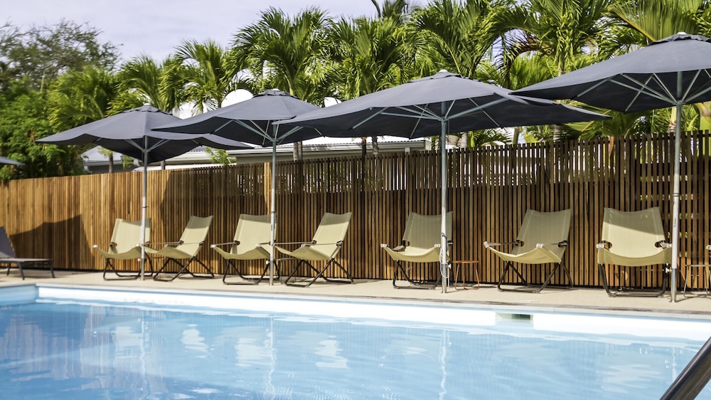 Hotel Latitude 21 50/58