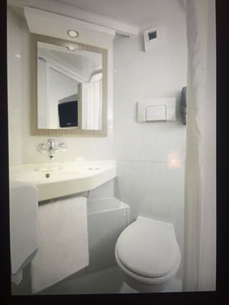 Premiere Classe Saint Malo Saint Jouan Des Guerets 40/42