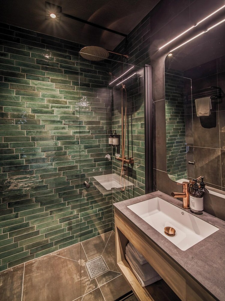 Vaga Hotel 42/49