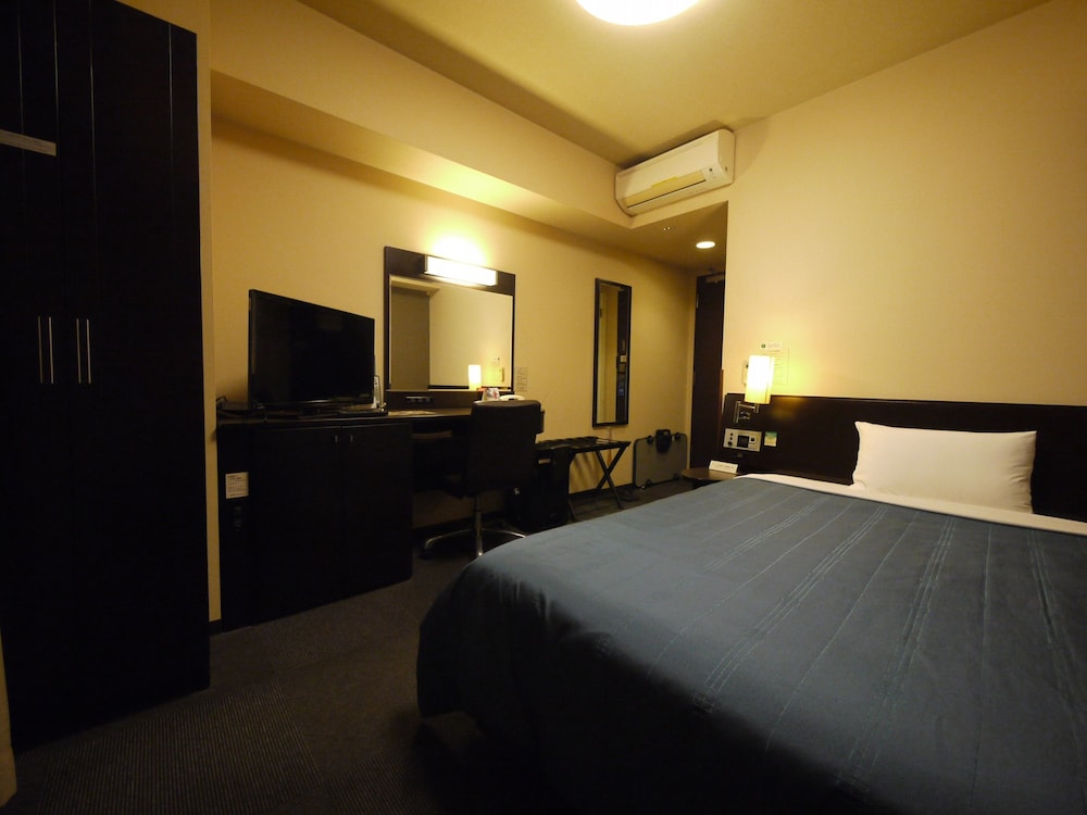 Hotel Route-Inn Hofu Ekimae 5/42