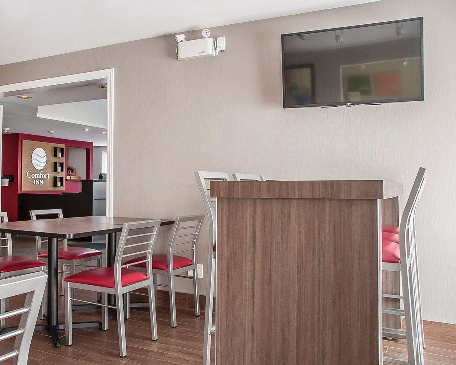 Comfort Inn Orillia 10/17