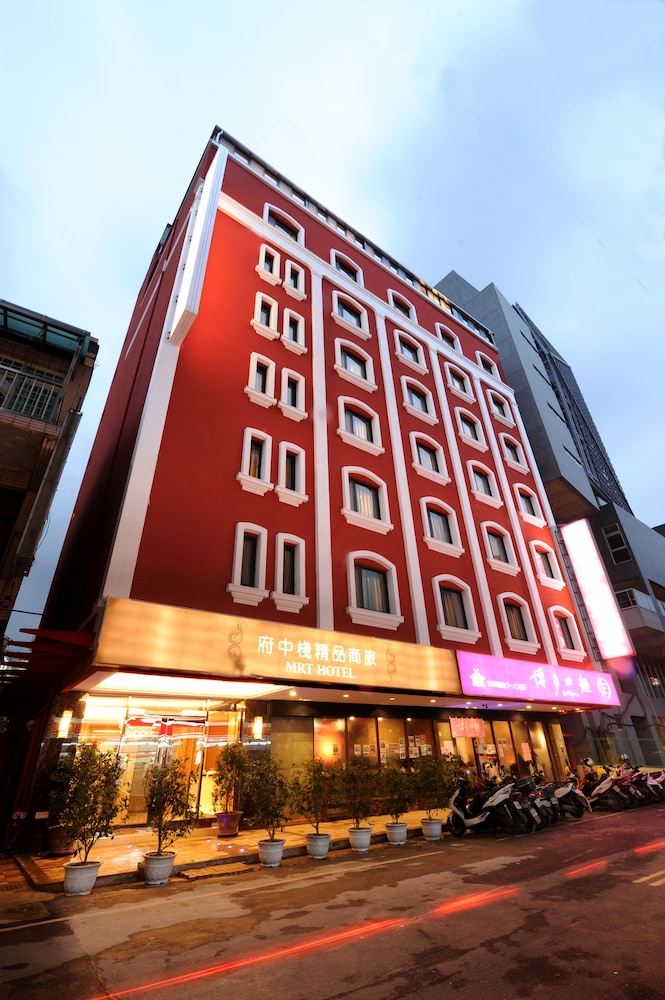 MRT Hotel 2/59