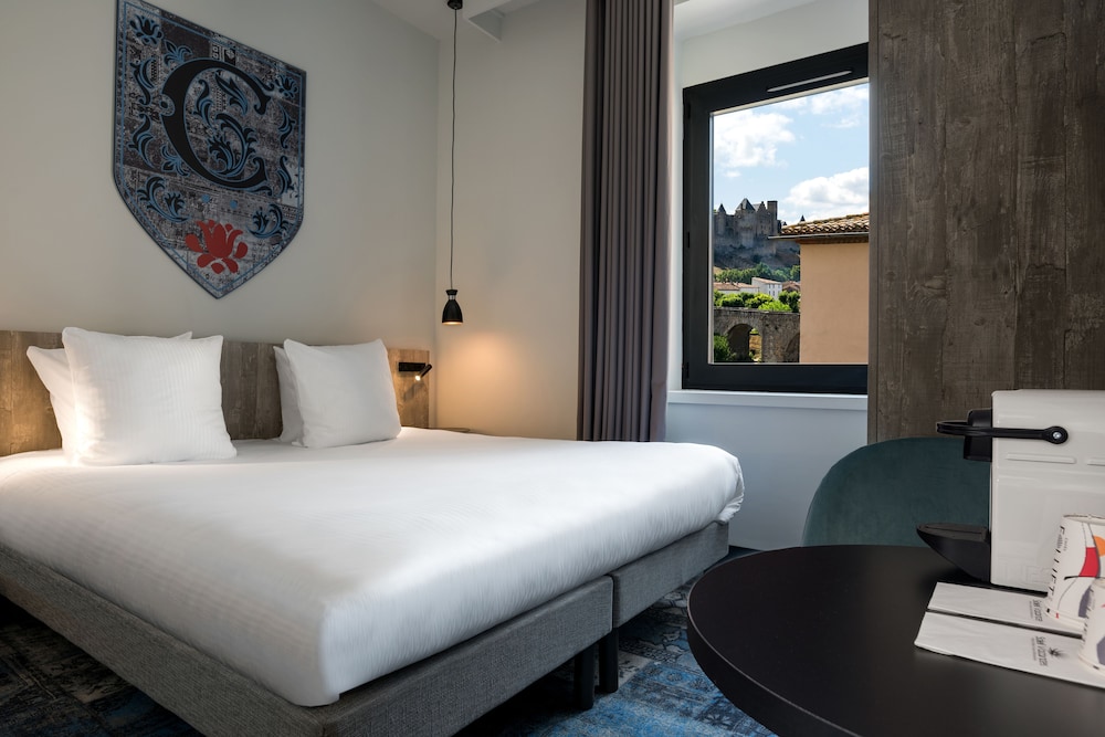 PANORAMIC, DOUBLE BED, CITY VIEW