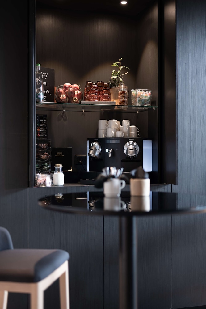 Radisson Hotel Zurich Airport 11/70