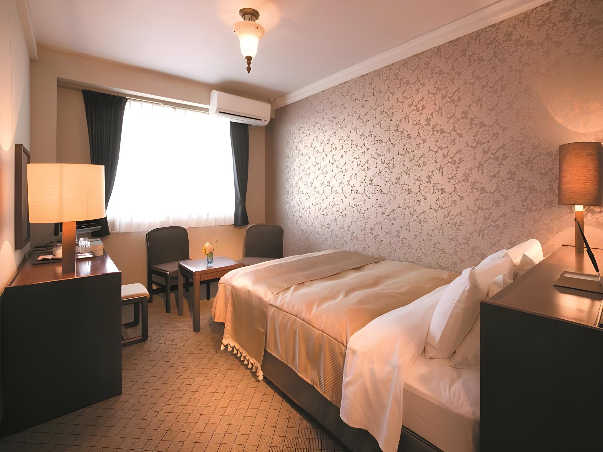 Room, Single