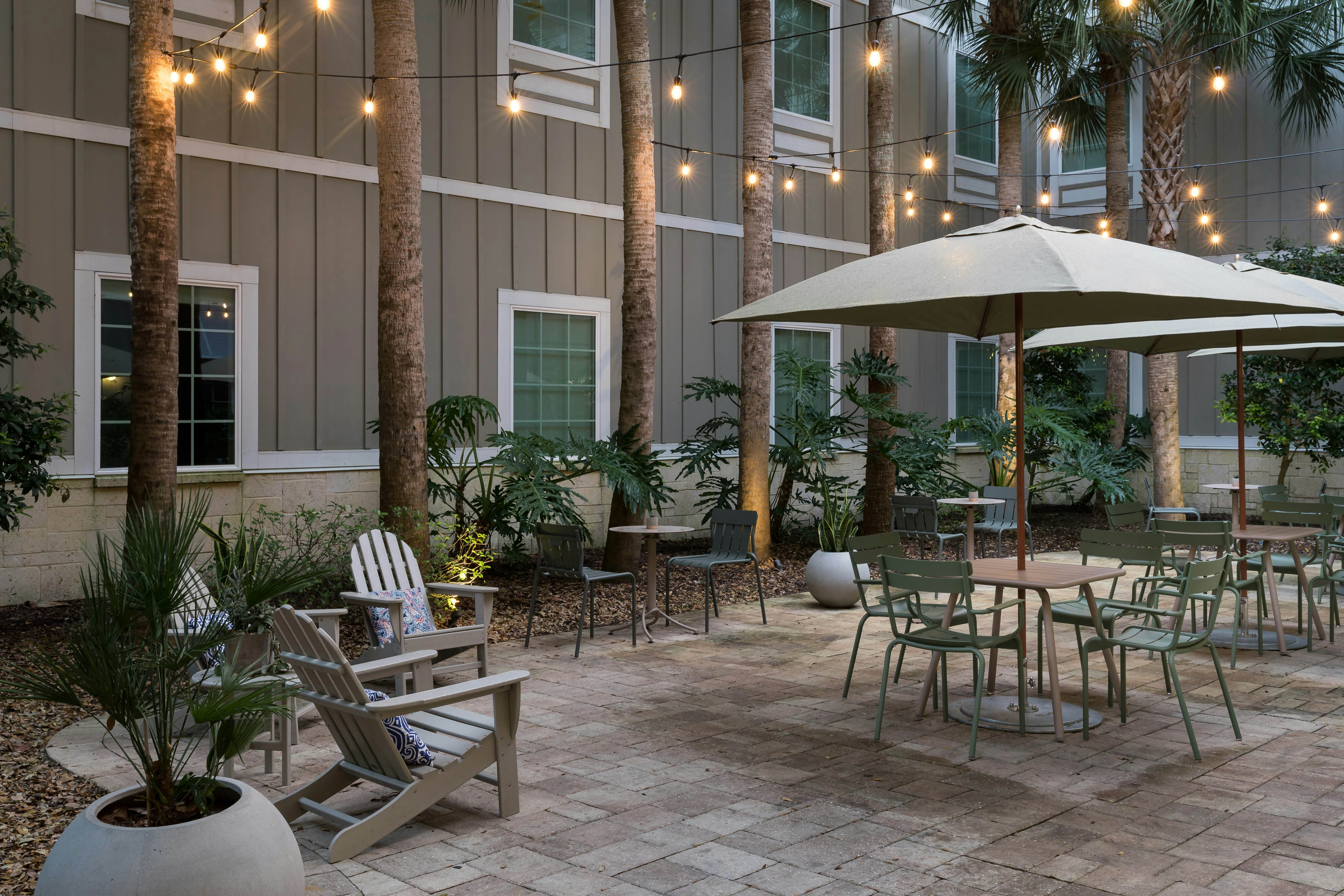 Hampton Inn New Smyrna Beach 42/75