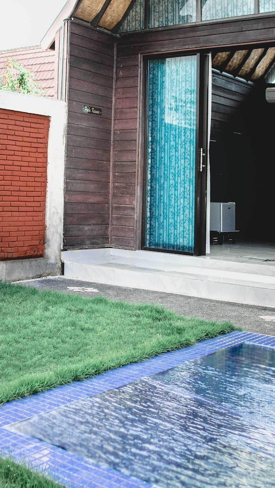 Sri Abi Ratu Villa 28/50