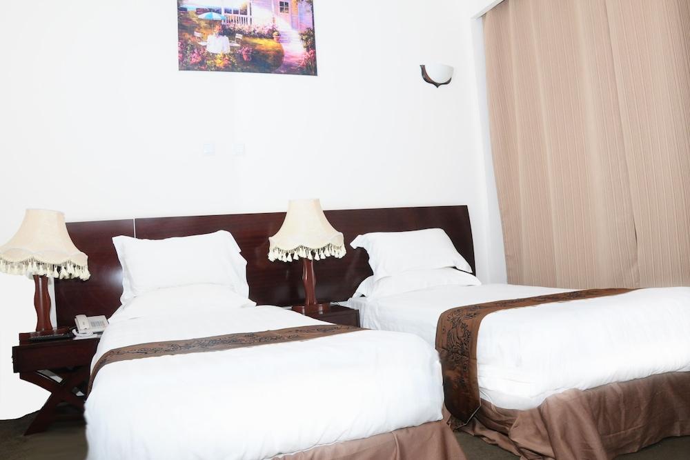 Room, Twin Beds