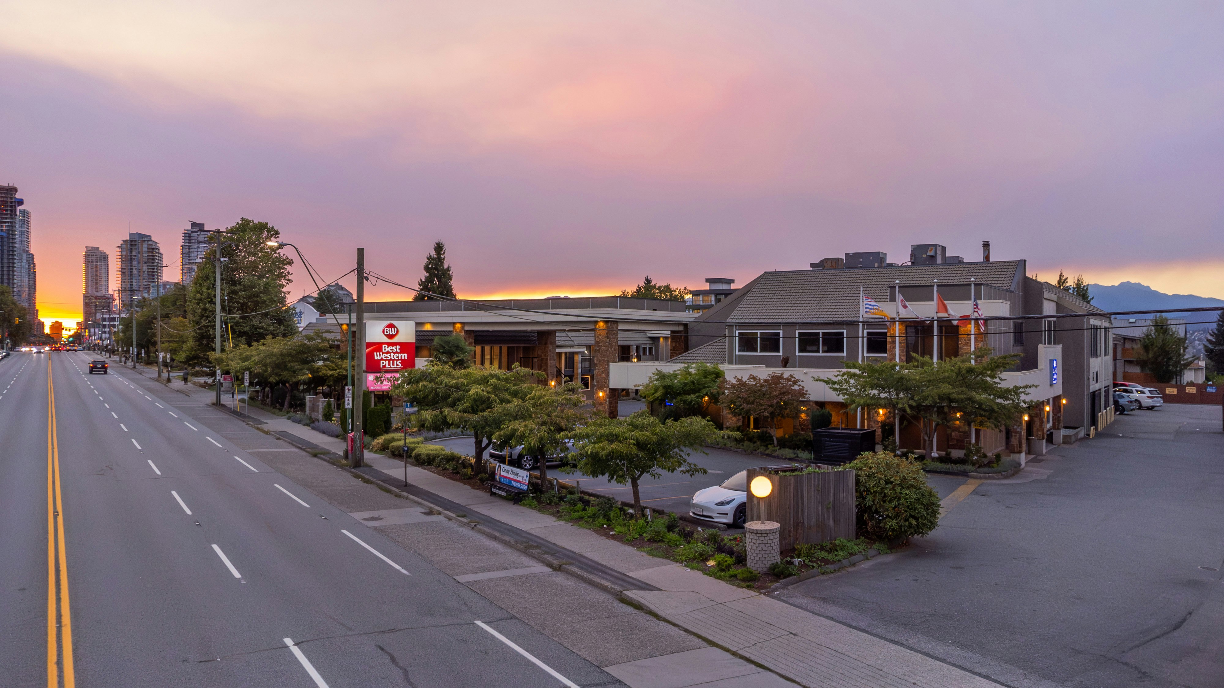 Best Western Plus Burnaby Hotel 5/76