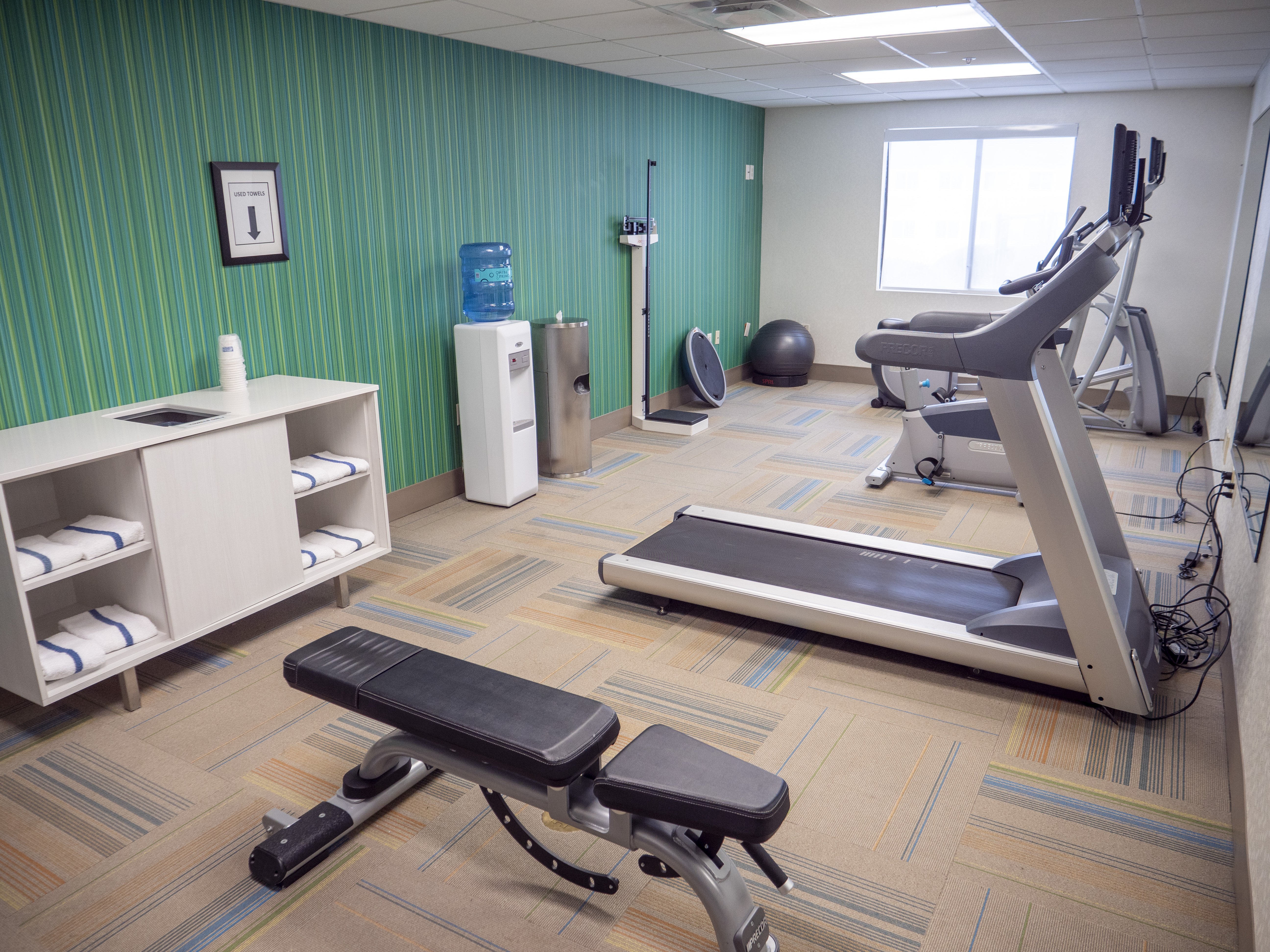 Holiday Inn Express Suites Greenville Airport 40/70