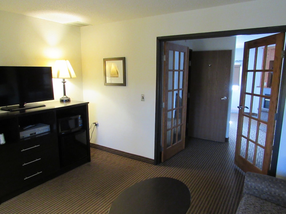 Americinn By Wyndham Menominee 30/40