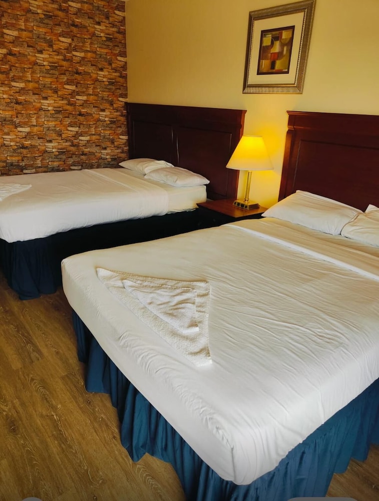 Niagaras Best Inn 12/24