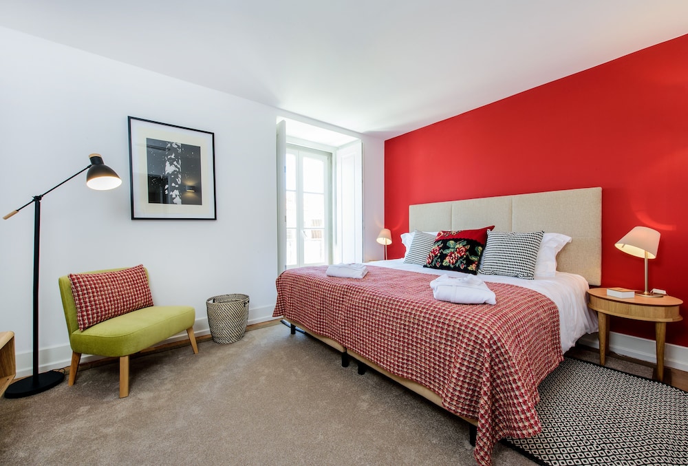 STANDARD, DOUBLE OR TWIN BED