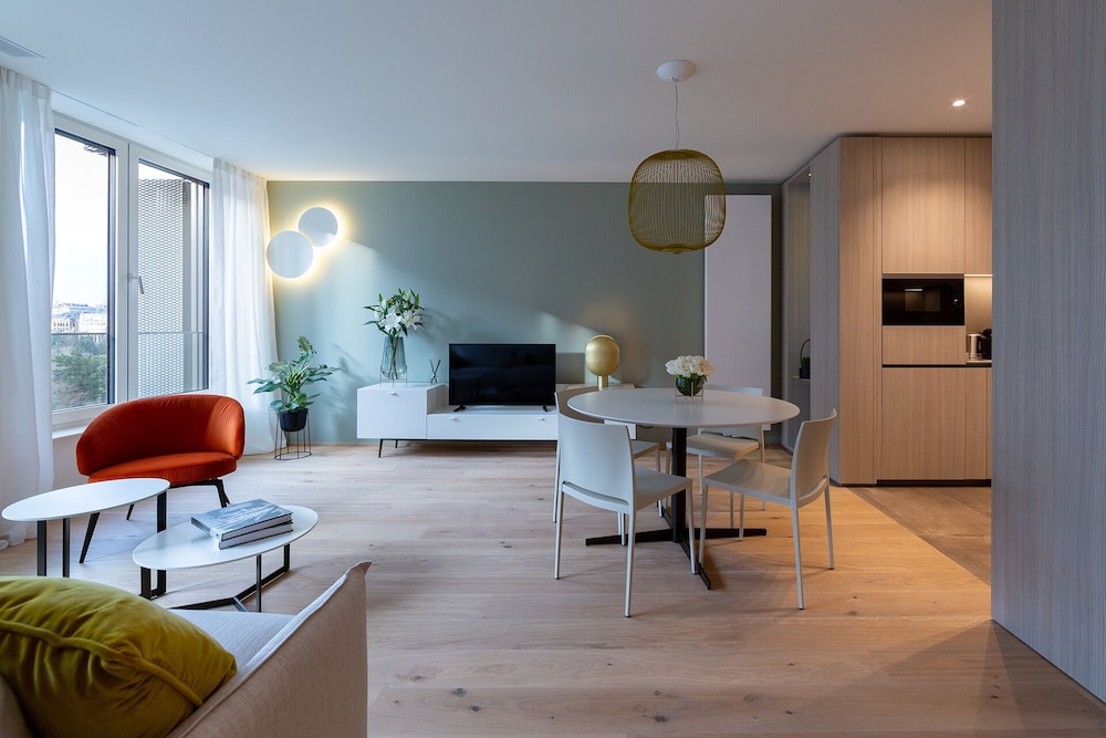 Central City Luxury Residence 31/50