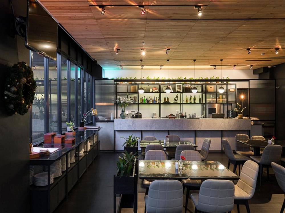 Park5 Hotel Cilandak 49/65