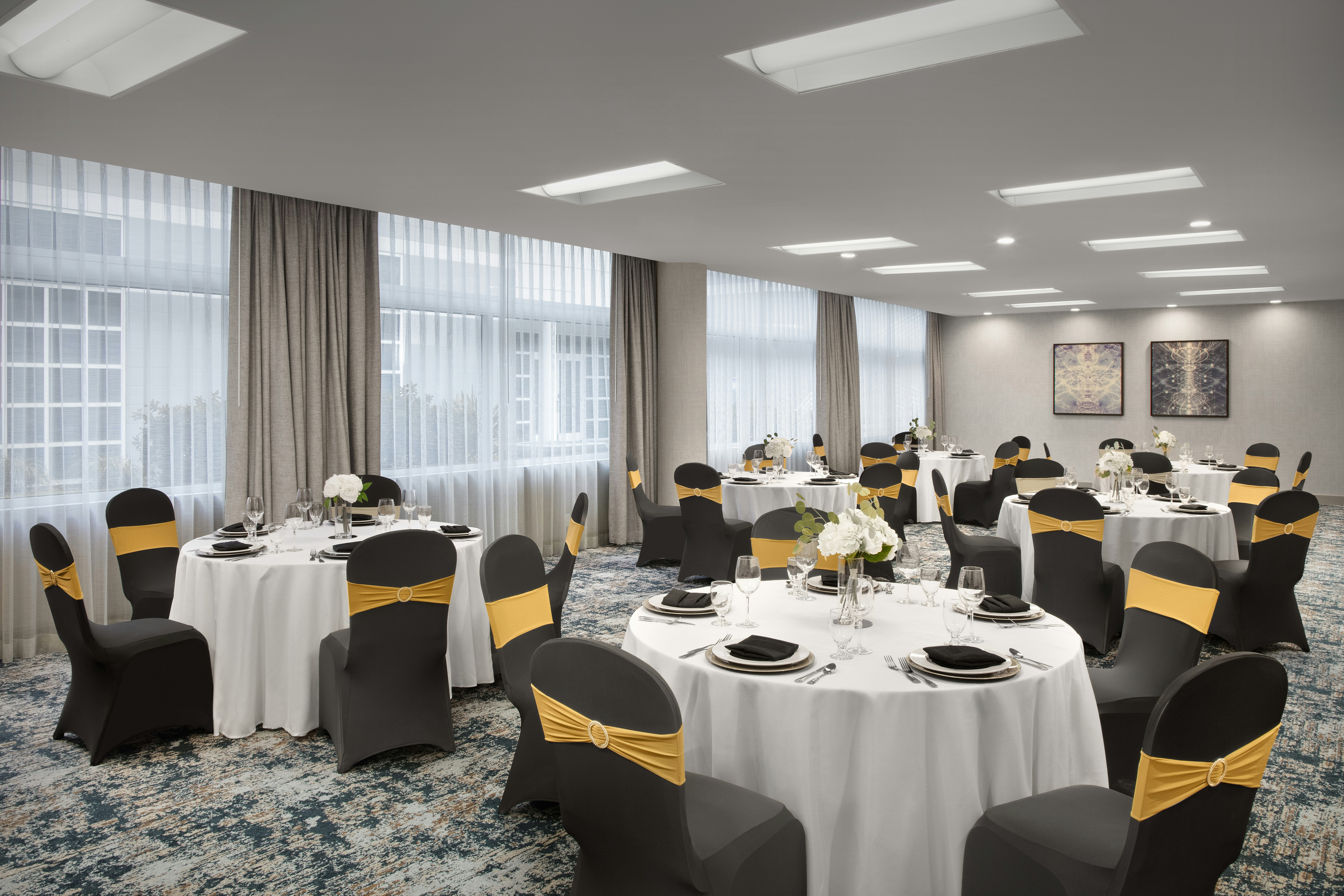 DoubleTree by Hilton Hotel LAX - El Segundo 77/84