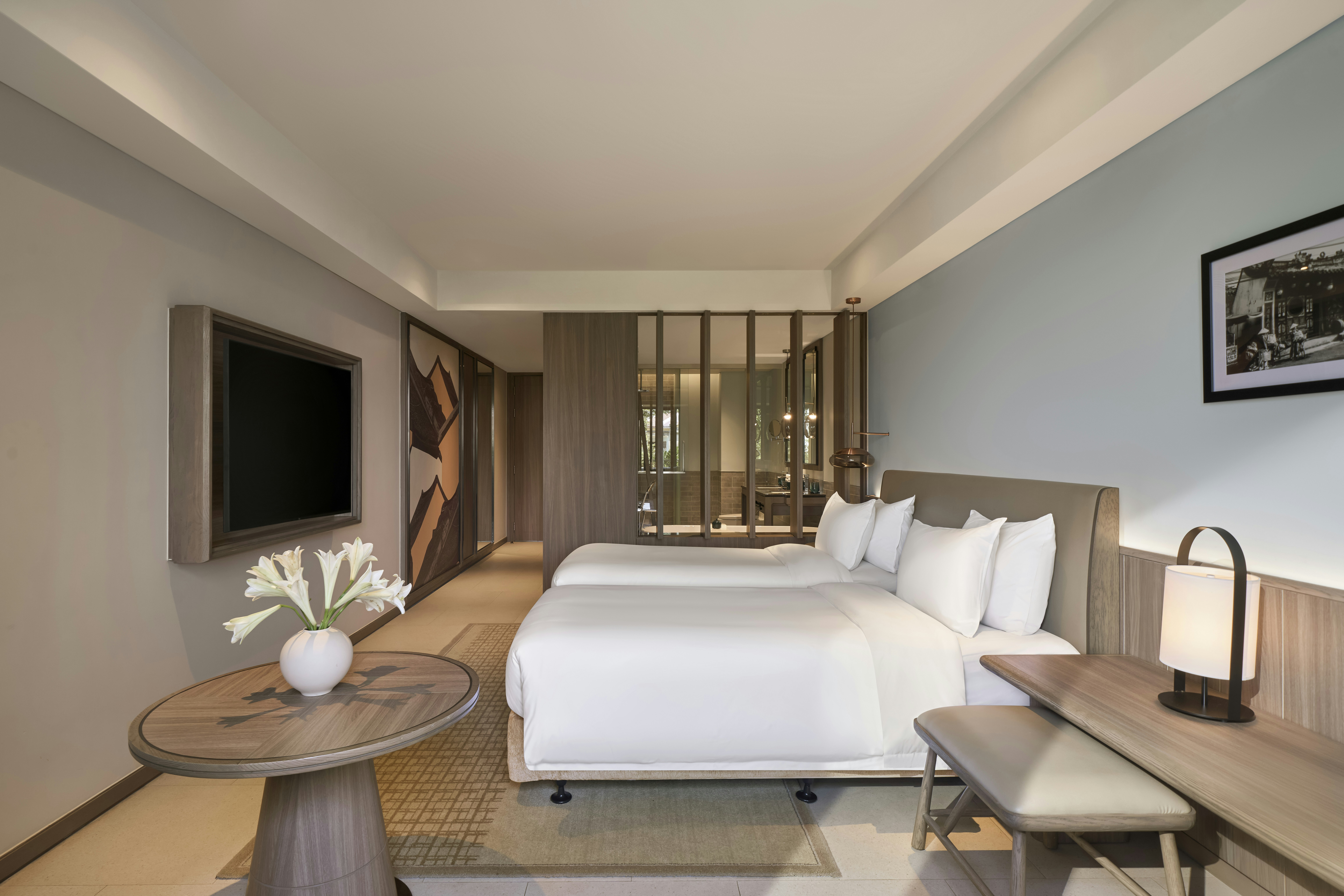 DELUXE, TWIN BEDS