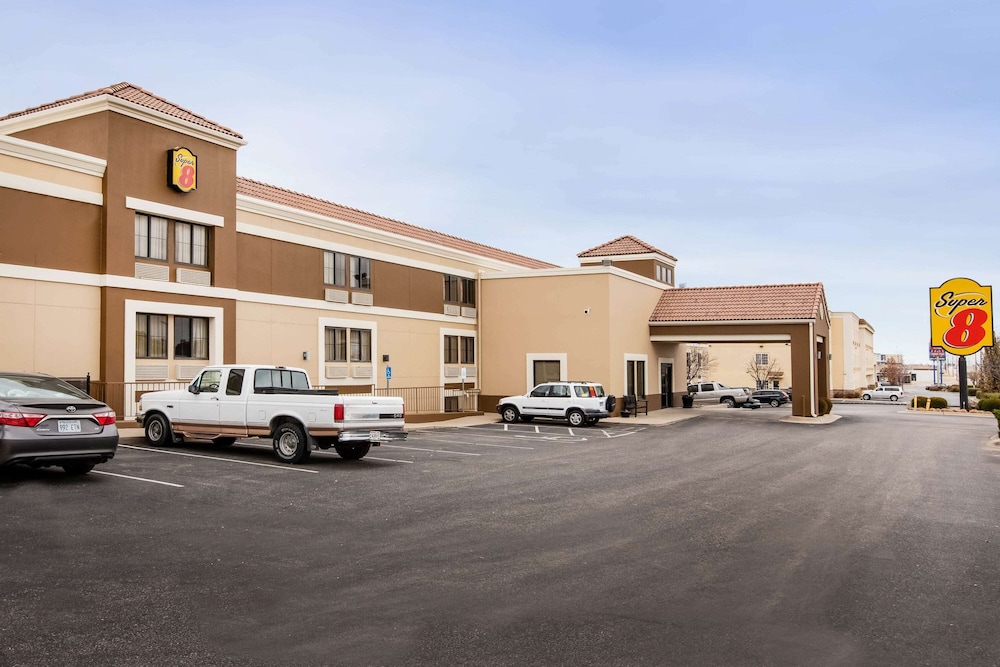Spark by Hilton Wichita East 5/38