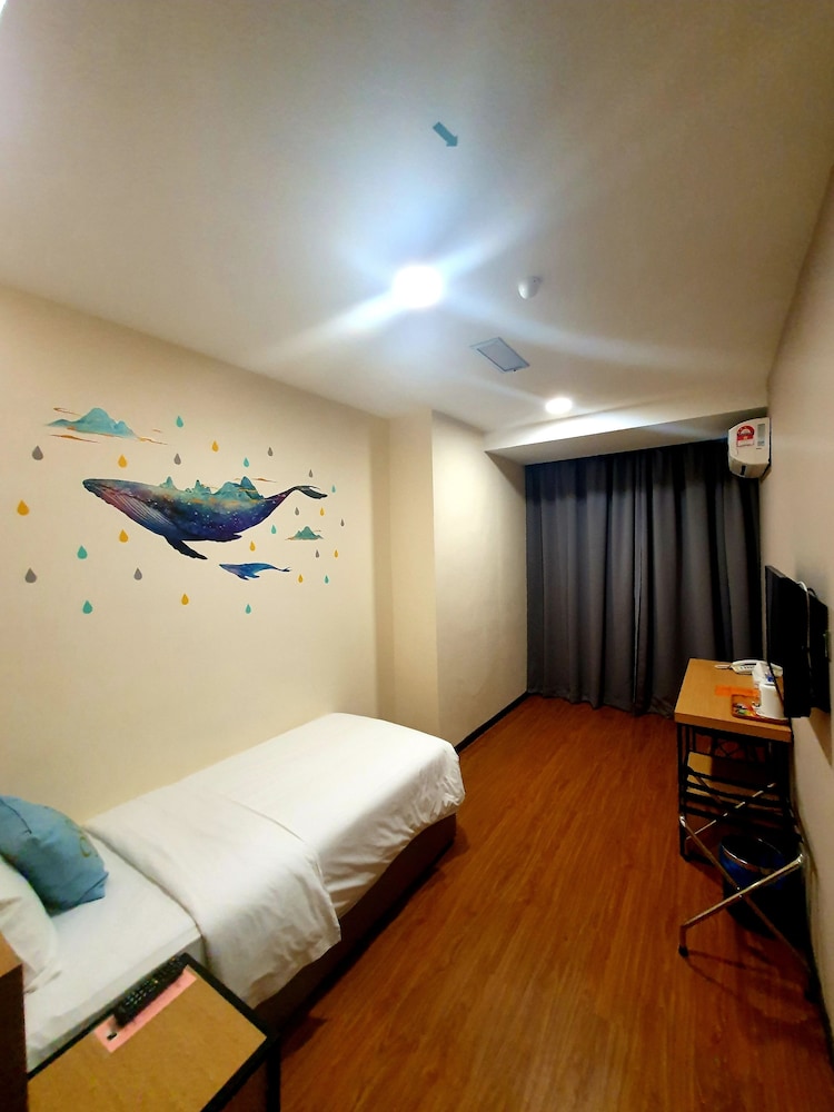 Qlio Hotel 36/41