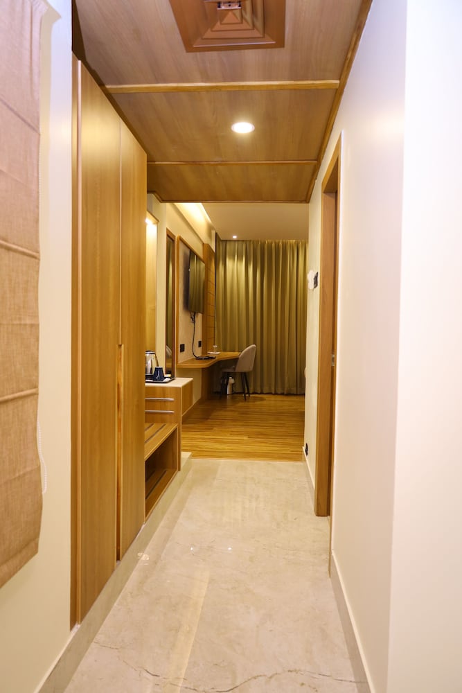Hotel Surguru 39/60