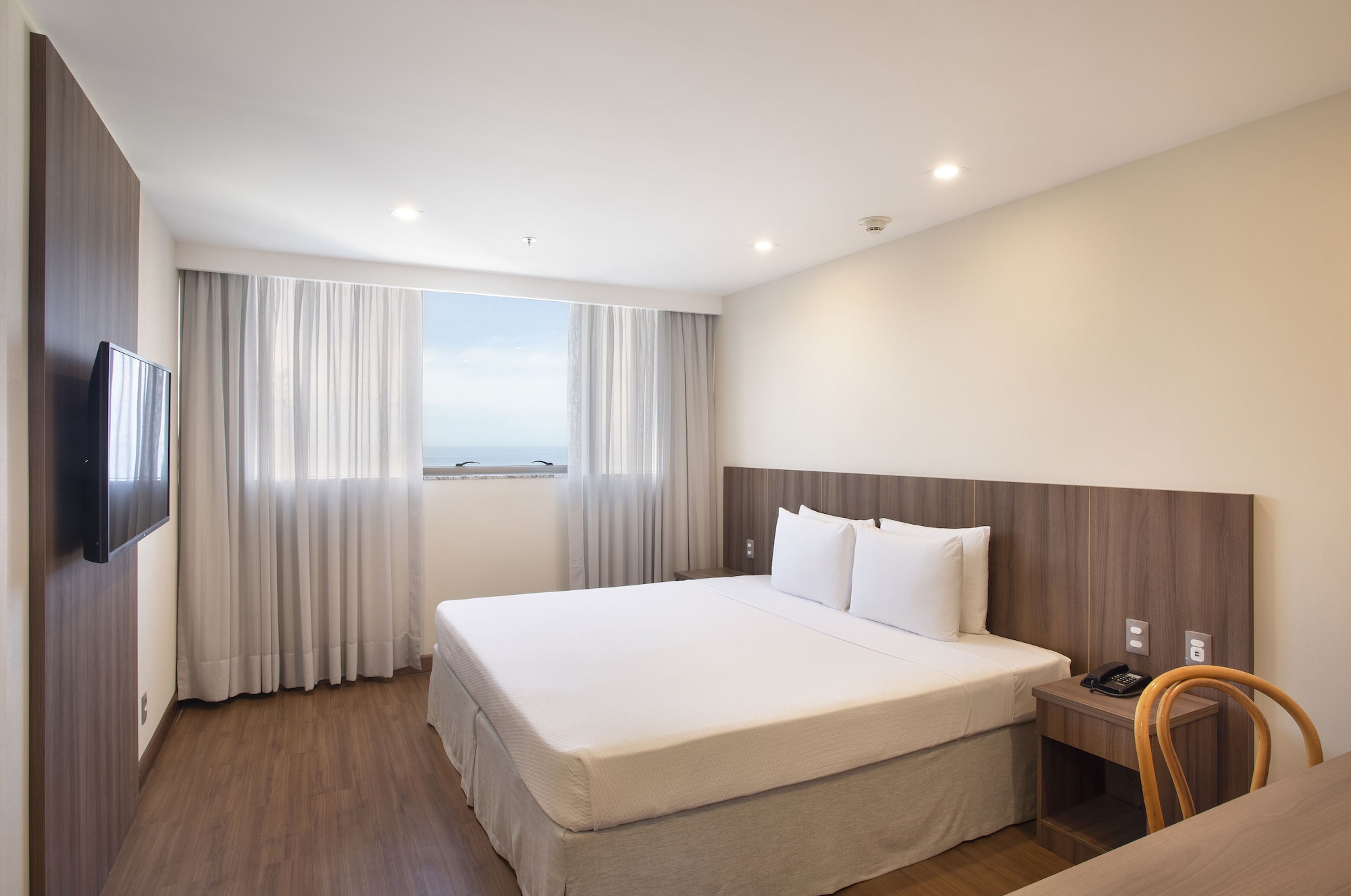 PLUS, SUPERIOR, DOUBLE BED