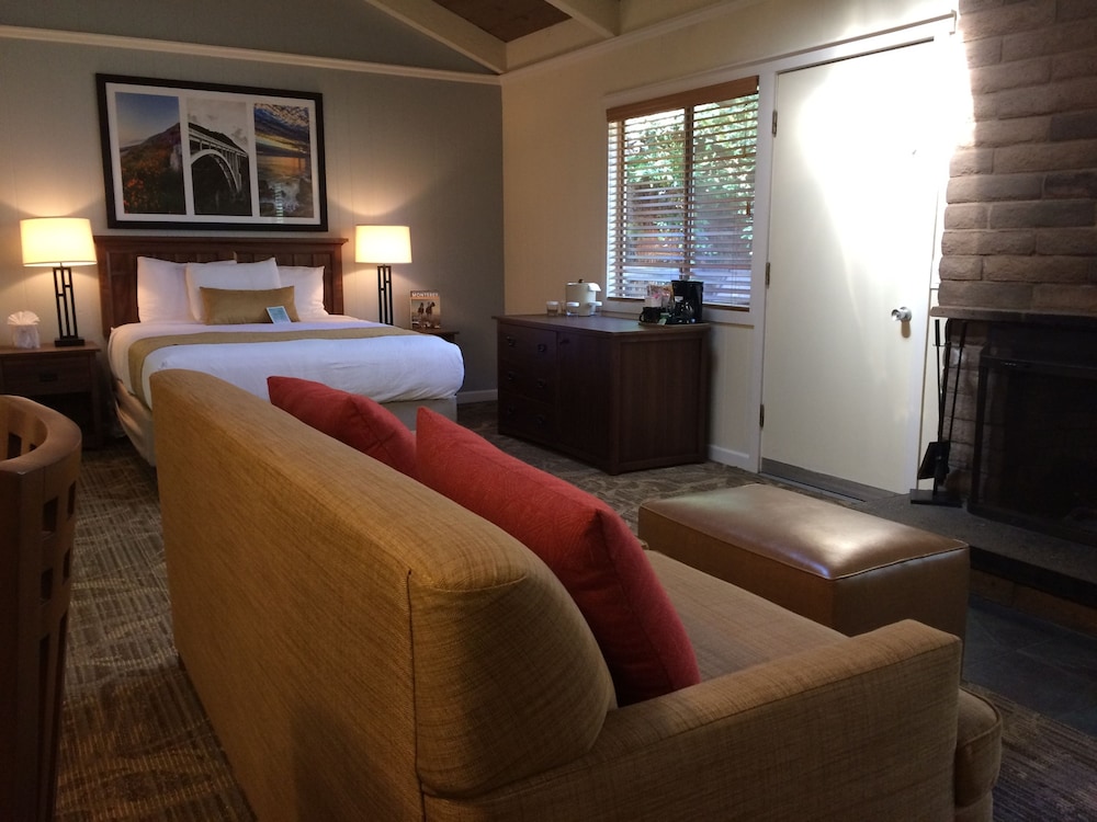 Big Sur Lodge 34/67