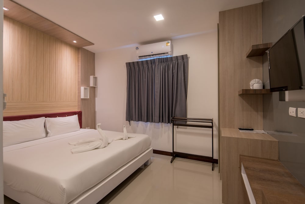 Baan Thai Beach Side Residence 12/50
