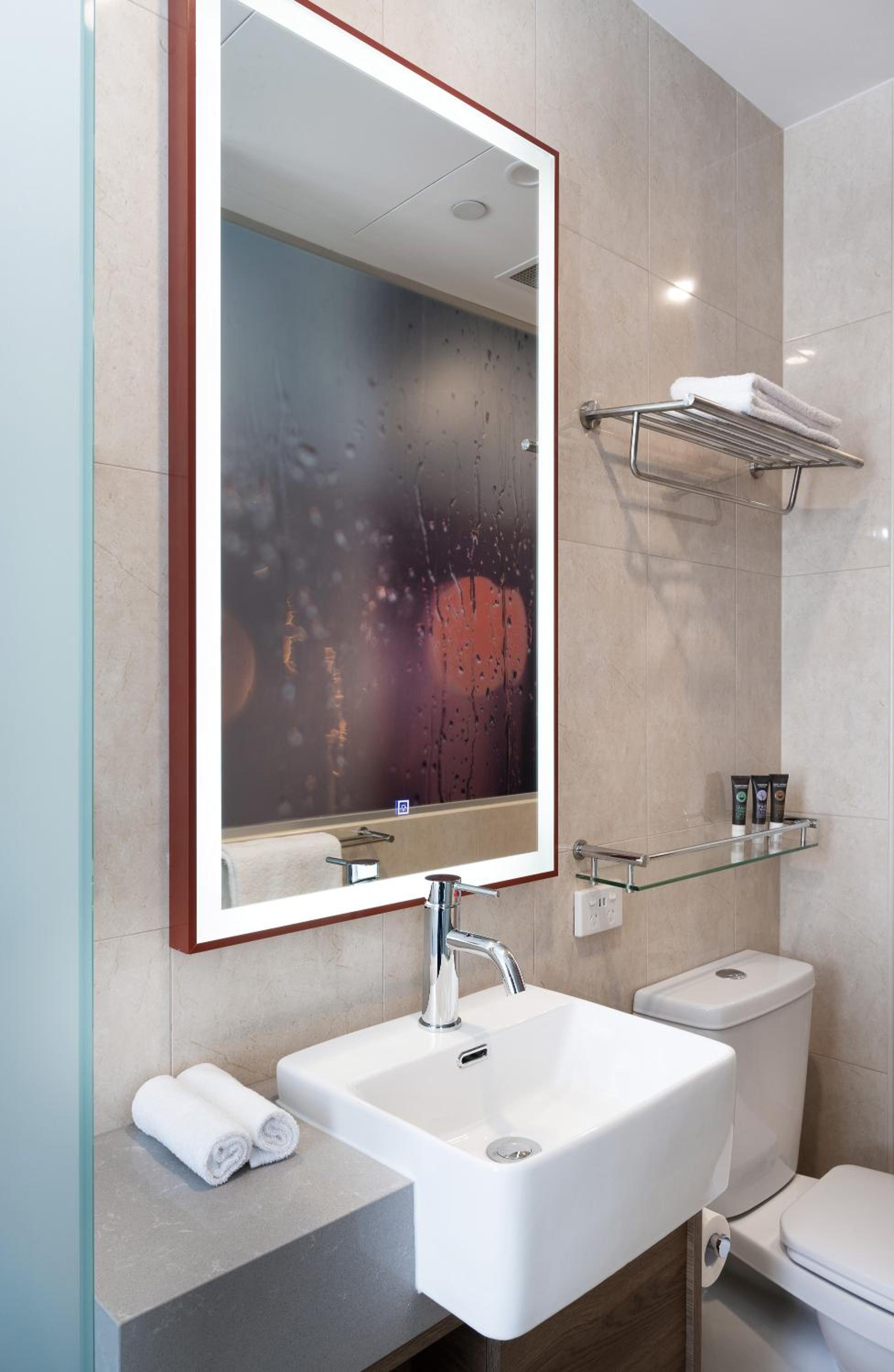 Executive, Suite